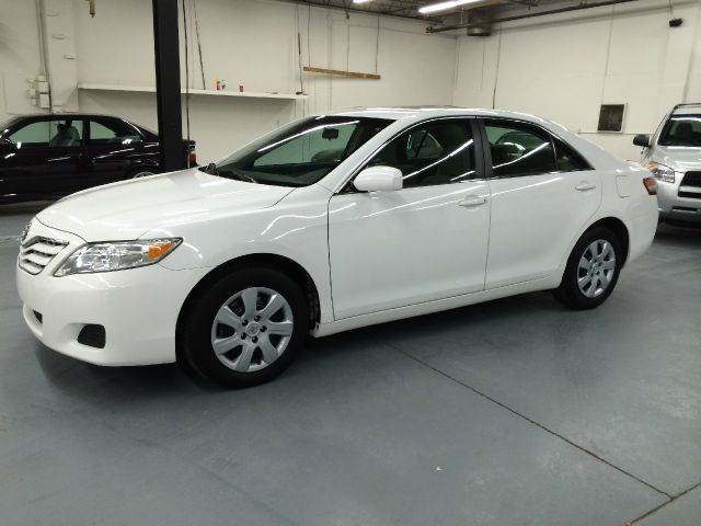 2010 Toyota Camry Le 4dr Sedan 6a In Gaithersburg Md Avazi Auto