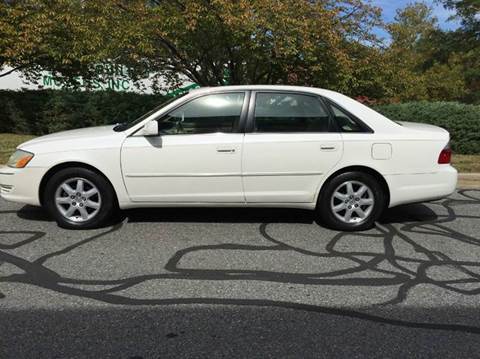 2004 Toyota Avalon for sale at AVAZI AUTO GROUP LLC in Gaithersburg MD