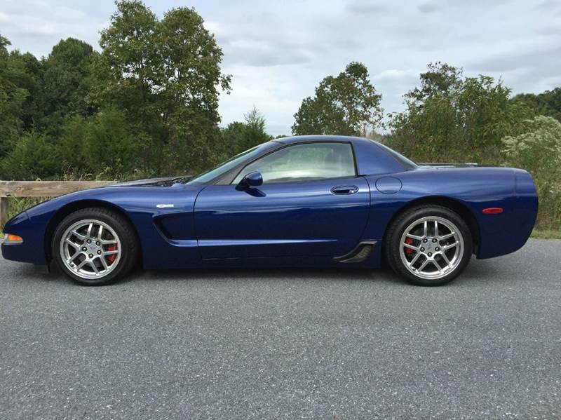 2004 Chevrolet Corvette for sale at AVAZI AUTO GROUP LLC in Gaithersburg MD