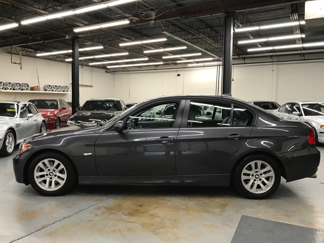 2006 BMW 3 Series for sale at AVAZI AUTO GROUP LLC in Gaithersburg MD