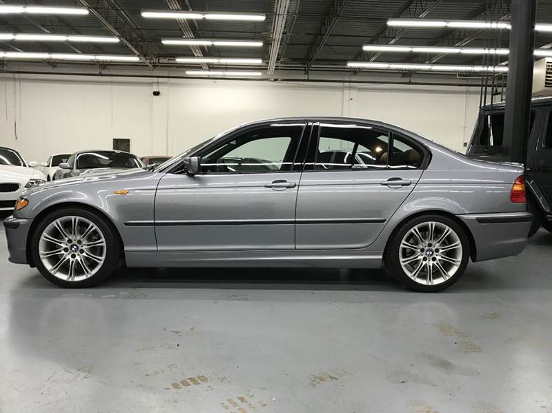 2004 BMW 3 Series for sale at AVAZI AUTO GROUP LLC in Gaithersburg MD