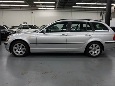 2004 BMW 3 Series for sale at AVAZI AUTO GROUP LLC in Gaithersburg MD