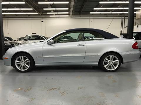2006 Mercedes-Benz CLK for sale at AVAZI AUTO GROUP LLC in Gaithersburg MD