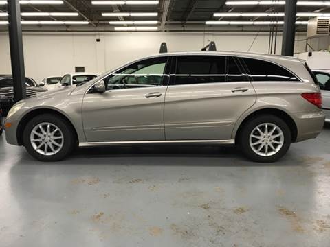 2006 Mercedes-Benz R-Class for sale at AVAZI AUTO GROUP LLC in Gaithersburg MD