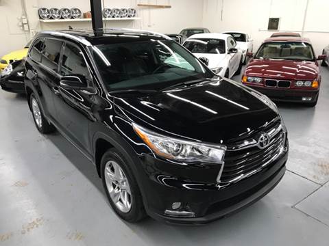 2015 Toyota Highlander for sale at AVAZI AUTO GROUP LLC in Gaithersburg MD