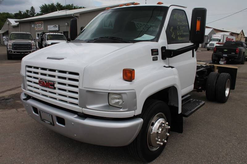 2004 GMC TOPKICK for sale at L.A. MOTORSPORTS in Windom MN