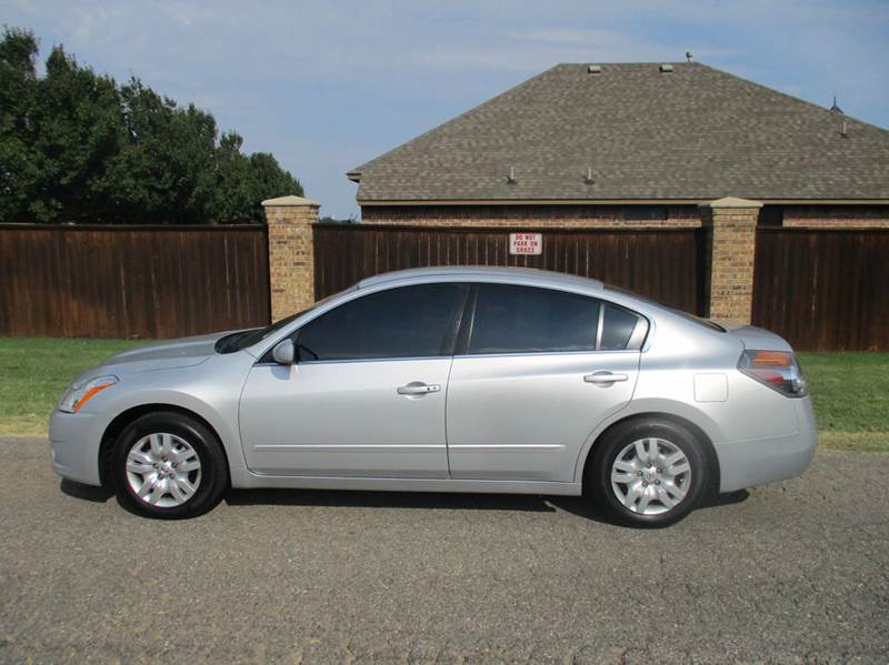 2010 Nissan Altima for sale at BUZZZ MOTORS in Moore OK