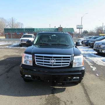 2006 Cadillac Escalade ESV for sale at ROYAL CAR CENTER INC in Detroit MI