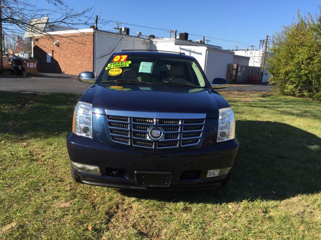 2007 Cadillac Escalade for sale at Motor Max Llc in Louisville KY