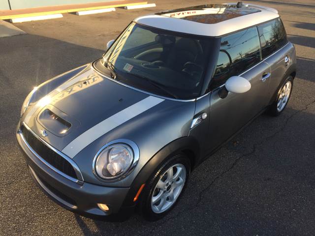 2008 MINI Cooper for sale at Trimax Auto Group in Norfolk VA