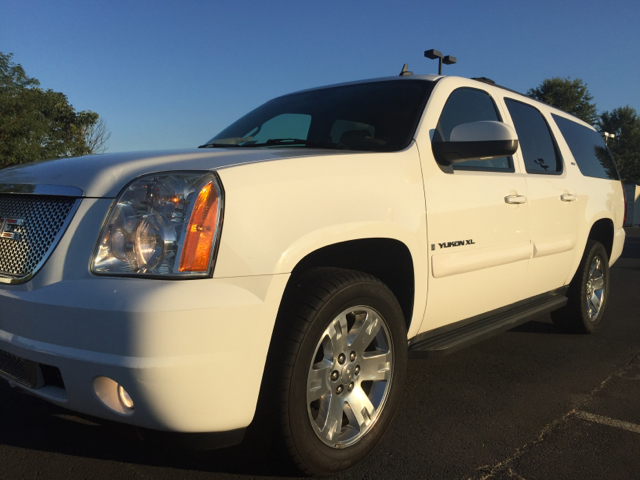 2007 GMC Yukon XL for sale at Trimax Auto Group in Norfolk VA