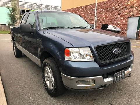 2004 Ford F-150 for sale at MAGIC AUTO SALES in Little Ferry NJ