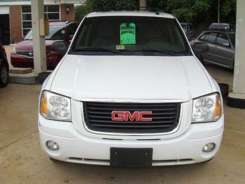 2004 GMC Envoy for sale at RODRIGUEZ MOTORS LLC in Fredericksburg VA
