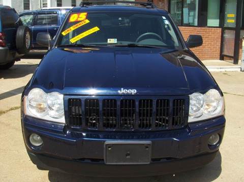 2005 Jeep Grand Cherokee for sale at RODRIGUEZ MOTORS LLC in Fredericksburg VA