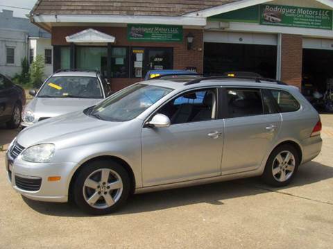 2009 Volkswagen Jetta for sale at RODRIGUEZ MOTORS LLC in Fredericksburg VA