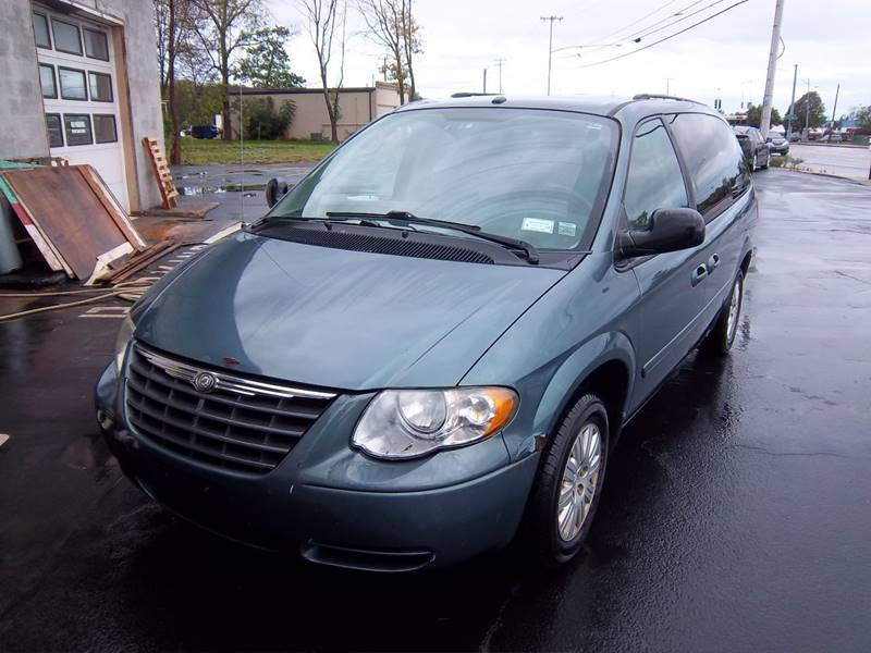 2006 Chrysler Town and Country for sale at Brian's Sales and Service in Rochester NY
