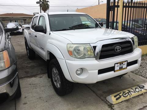 2006 Toyota Tacoma for sale at JR'S AUTO SALES in Pacoima CA