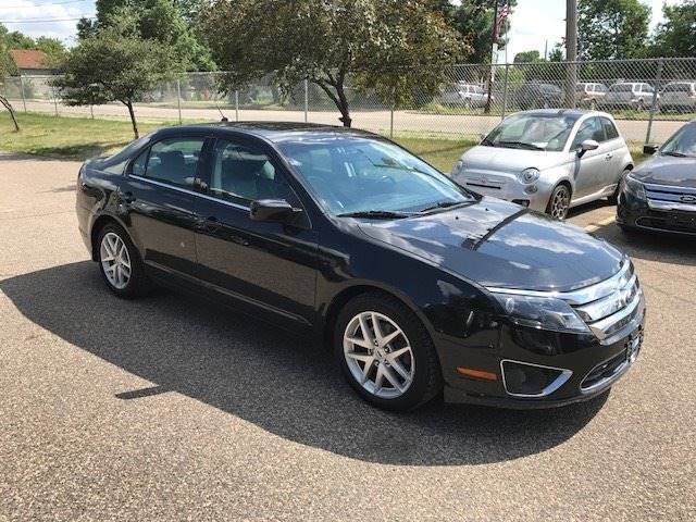 2010 Ford Fusion for sale at GLOBAL AUTO USA in Saint Paul MN