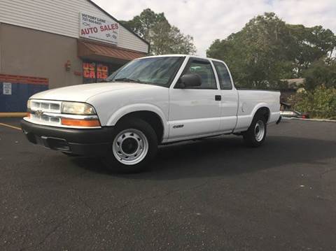 2002 Chevrolet S-10 for sale at VICTORY LANE AUTO SALES in Port Richey FL