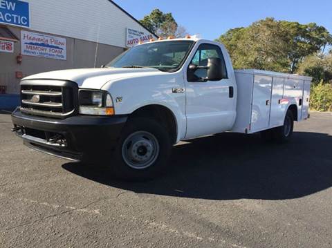 2004 Ford F-350 Super Duty for sale at VICTORY LANE AUTO SALES in Port Richey FL