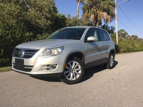 2010 Volkswagen Tiguan for sale at VICTORY LANE AUTO SALES in Port Richey FL