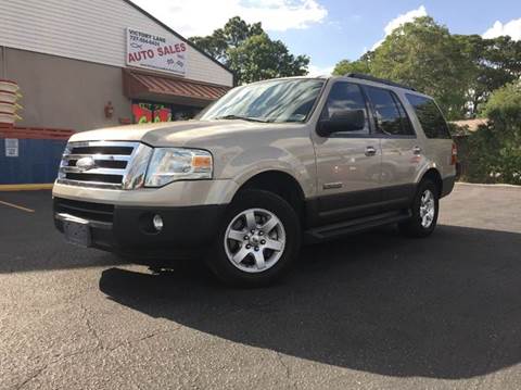 2007 Ford Expedition for sale at VICTORY LANE AUTO SALES in Port Richey FL