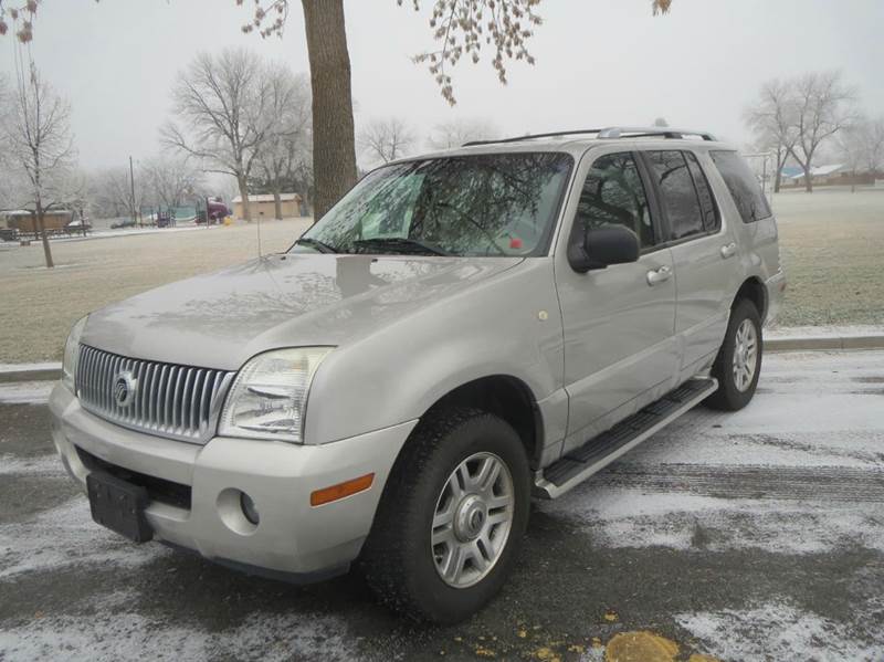 2003 Mercury Mountaineer for sale at Pioneer Motors in Twin Falls ID