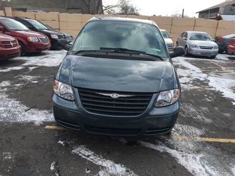 2006 Chrysler Town and Country for sale at BHM Auto Sales in Detroit MI