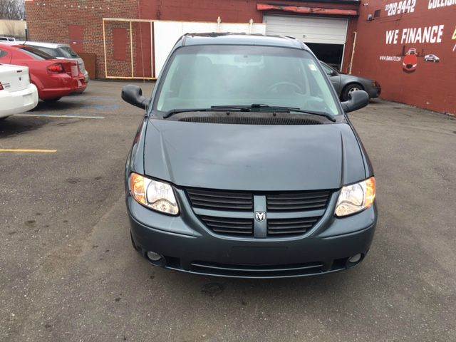 2006 Dodge Grand Caravan for sale at BHM Auto Sales in Detroit MI