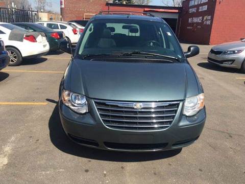 2007 Chrysler Town and Country for sale at BHM Auto Sales in Detroit MI