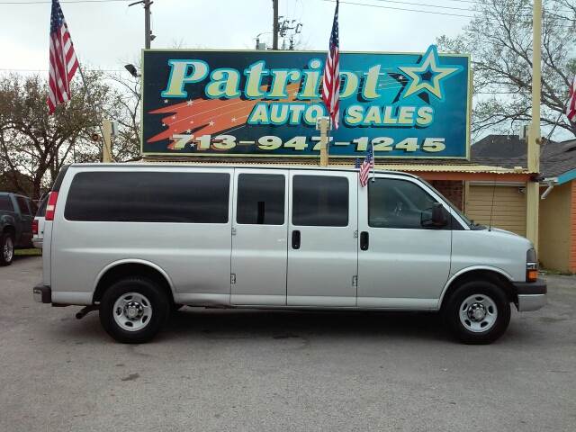 2012 chevrolet express passenger
