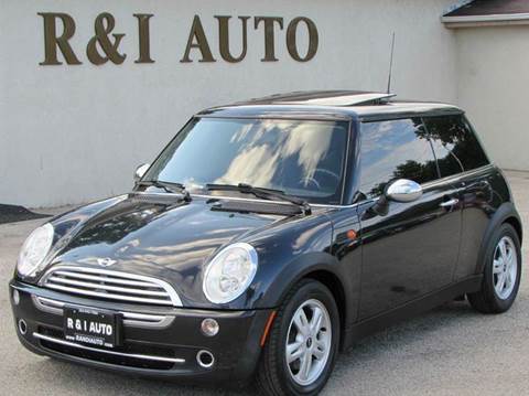 2006 MINI Cooper for sale at R & I Auto in Lake Bluff IL