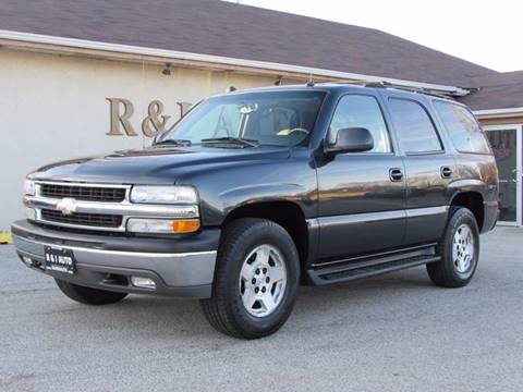 2004 Chevrolet Tahoe for sale at R & I Auto in Lake Bluff IL