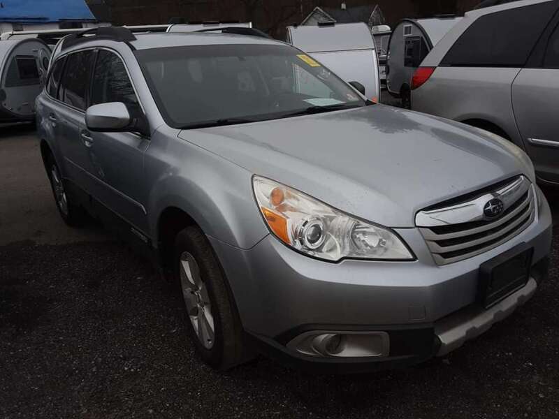 2012 Subaru Outback 2.5i Limited (image 1)
