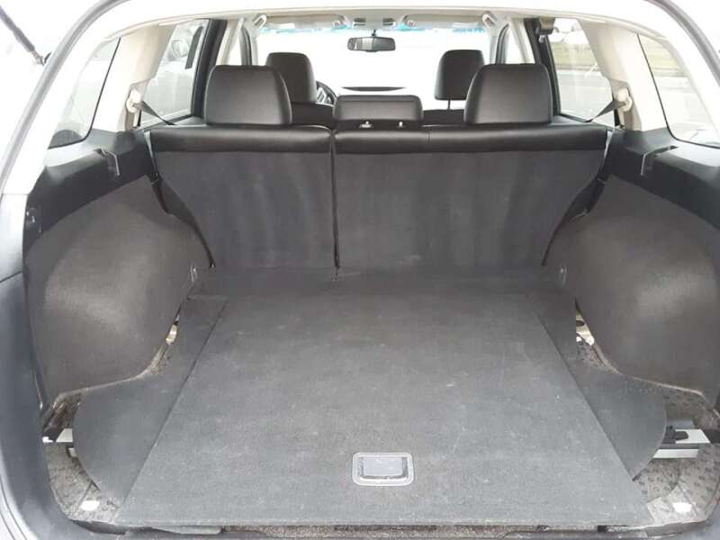 2012 Subaru Outback 2.5i Limited (image 10)