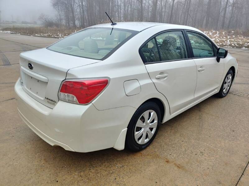 2012 Subaru Impreza 2.0i (image 5)