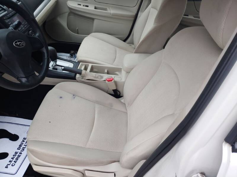 2012 Subaru Impreza 2.0i (image 11)