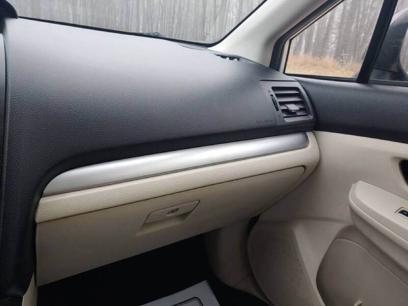 2012 Subaru Impreza 2.0i (image 15)