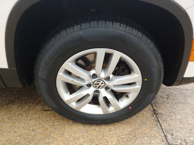 2013 Volkswagen Tiguan (image 27)