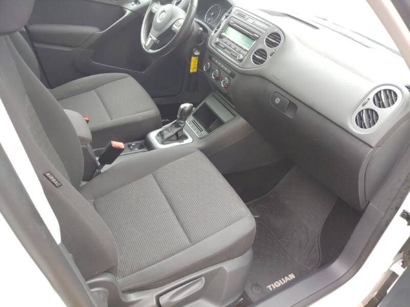 2013 Volkswagen Tiguan (image 25)