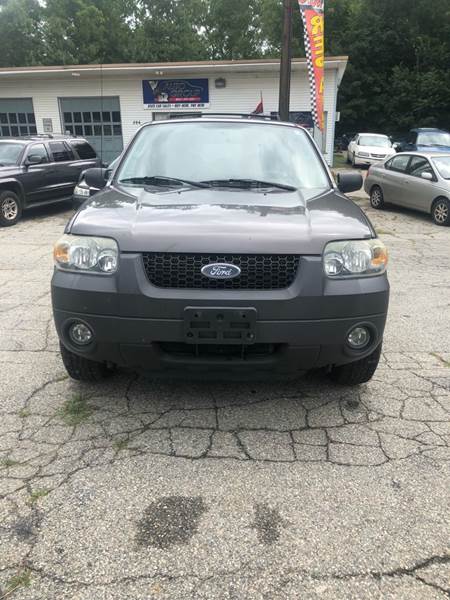 2006 Ford Escape for sale at V & R Auto Group LLC in Wauregan CT