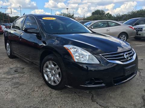 2011 Nissan Altima for sale at SUPER DRIVE MOTORS in Houston TX