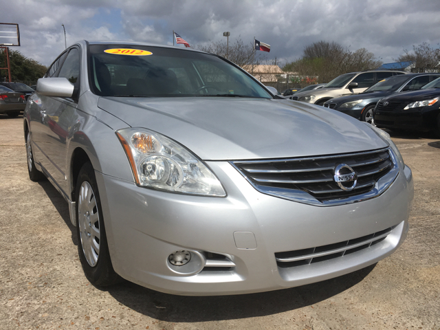 2012 Nissan Altima for sale at SUPER DRIVE MOTORS in Houston TX