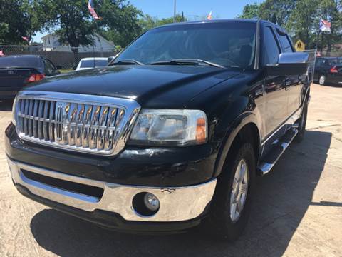 2007 Lincoln Mark LT for sale at SUPER DRIVE MOTORS in Houston TX