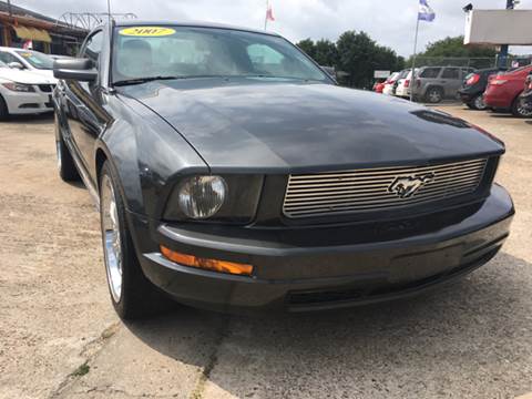 2007 Ford Mustang for sale at SUPER DRIVE MOTORS in Houston TX