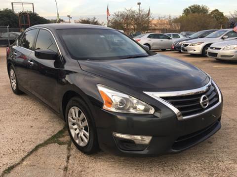 2013 Nissan Altima for sale at SUPER DRIVE MOTORS in Houston TX