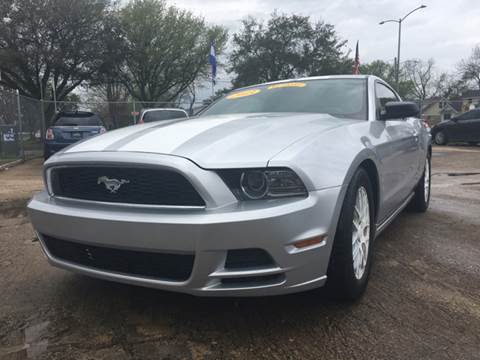 2013 Ford Mustang for sale at SUPER DRIVE MOTORS in Houston TX