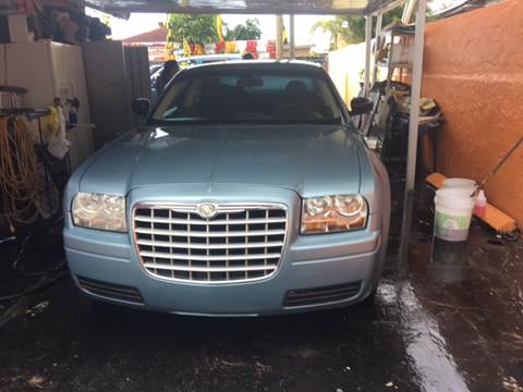 2009 Chrysler 300 for sale at Versalles Auto Sales in Hialeah FL