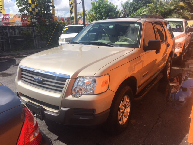 2006 Ford Explorer for sale at Versalles Auto Sales in Hialeah FL