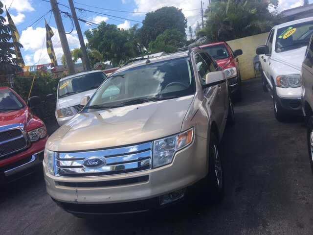 2007 Ford Edge for sale at Versalles Auto Sales in Hialeah FL